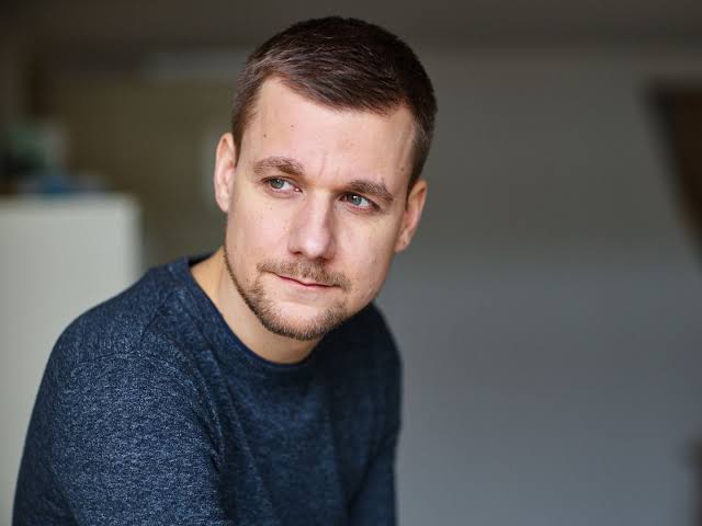 tobi schlegl